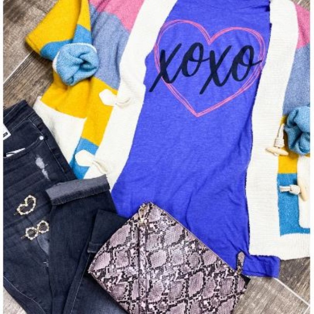 XOXO graphic tee